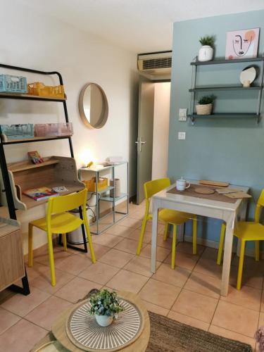 Studio climatisé -La Salamandre- Idéal FESTIVAL