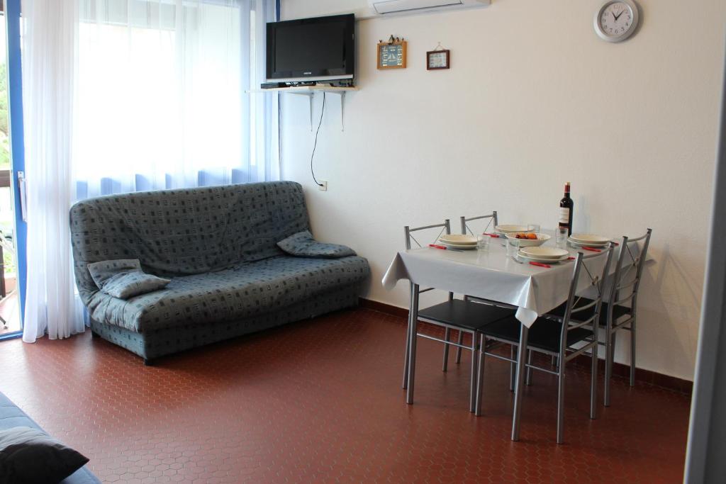 Appartement Studio climatisé pour 4 personnes proche du Port de ST CYPRIEN -4RS252 Rue Condorcet 66750 Saint-Cyprien Plage