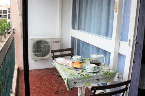 Studio climatisé pour 4 personnes proche du Port de ST CYPRIEN -4RS252