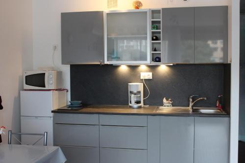 Studio climatisé pour 4 personnes proche du Port de ST CYPRIEN -4RS252