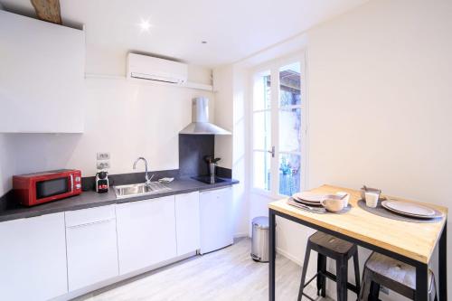 Studio Climatisé proche du centre ville et des plages de la Croisette