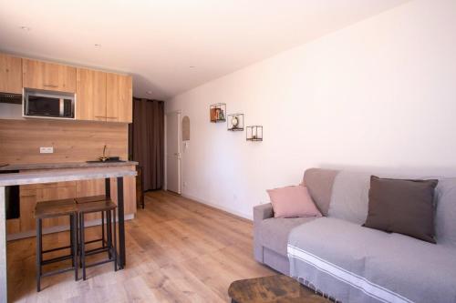 Studio climatisé proche mer avec parking