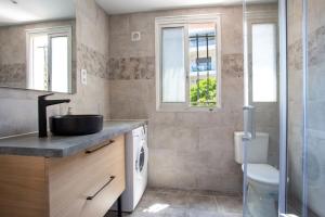 Appartement Studio climatisé proche mer avec parking 188 Avenue des Glycines 06700 Cros-de-Cagnes Provence-Alpes-Côte d\'Azur