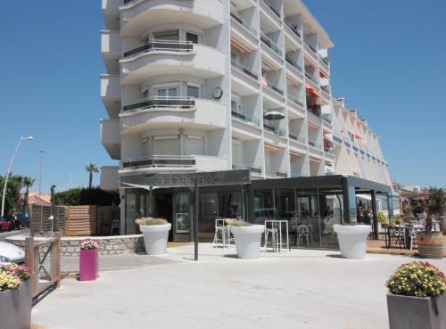 Studio climatisé tout confort à 2 pas de la mer avec parking privé