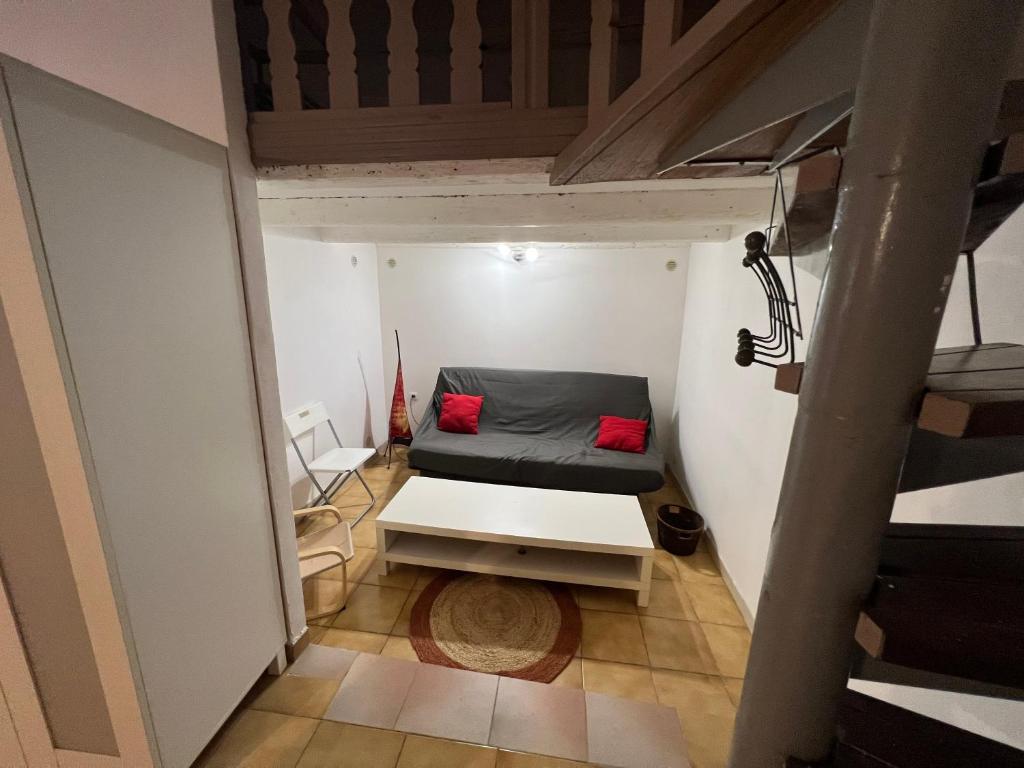 Appartement Studio coeur de ville 1 Rue Ledru Rollin - rdc 13600 La Ciotat