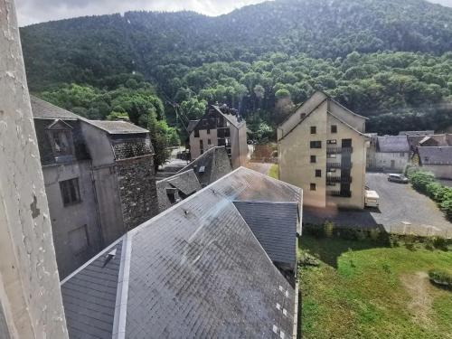 Studio coeur de ville calme, vue sur les montagnes