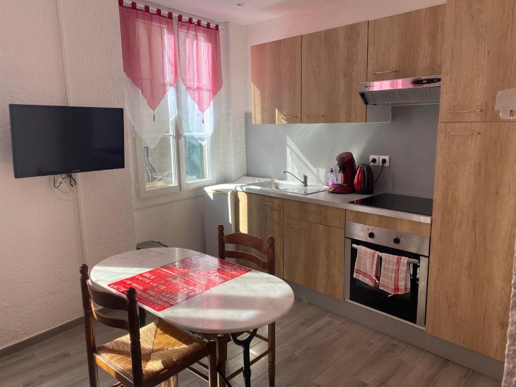 Appartement studio collioure avec wifi à 20 m de la plage 18 Rue Rière 66190 Collioure