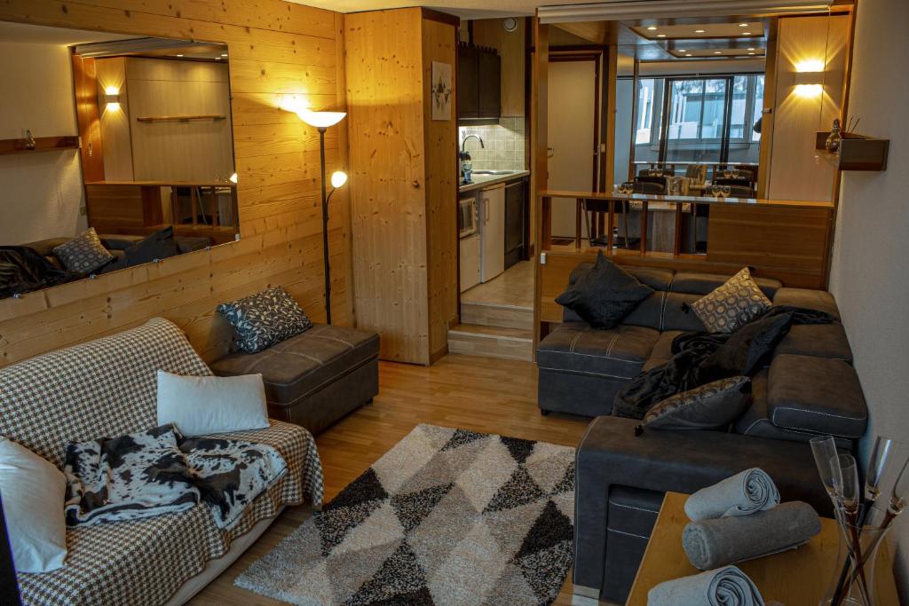 Studio confort, Front de neige, Parking gratuit, Wifi Isola 2000