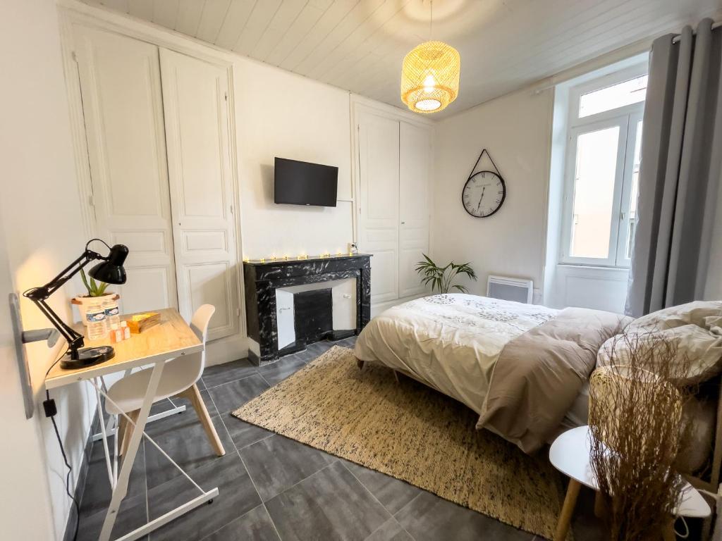 Studio confort proche centre ville / gare First floor 16 Rue Châteauvert, 26000 Valence