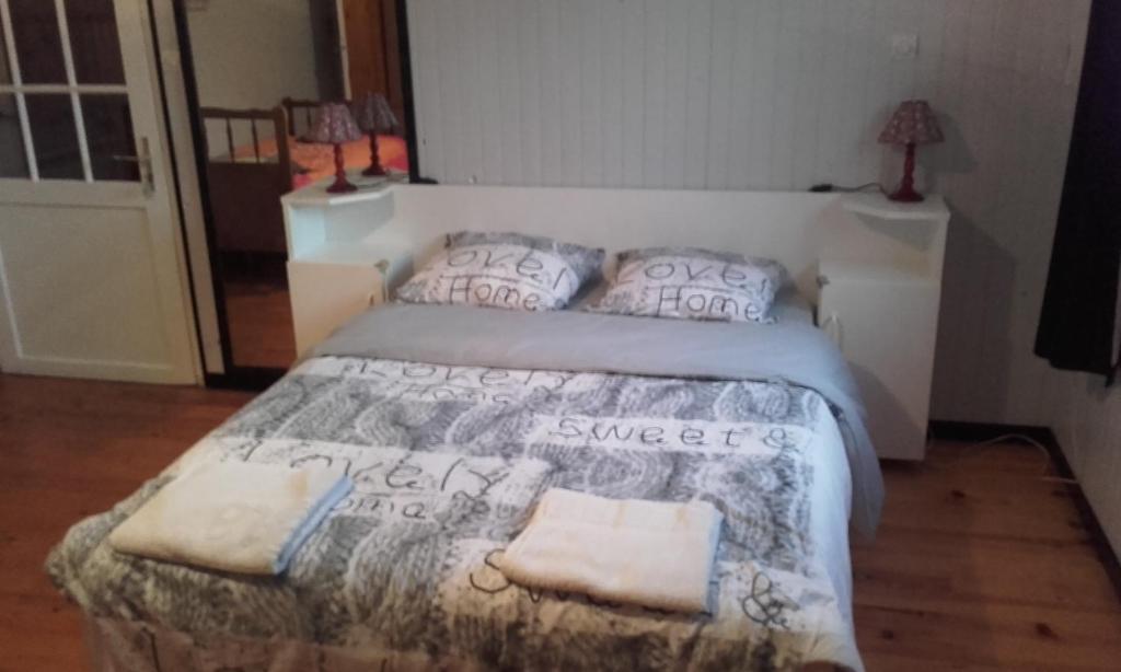 Studio confortable avec vue mer et port