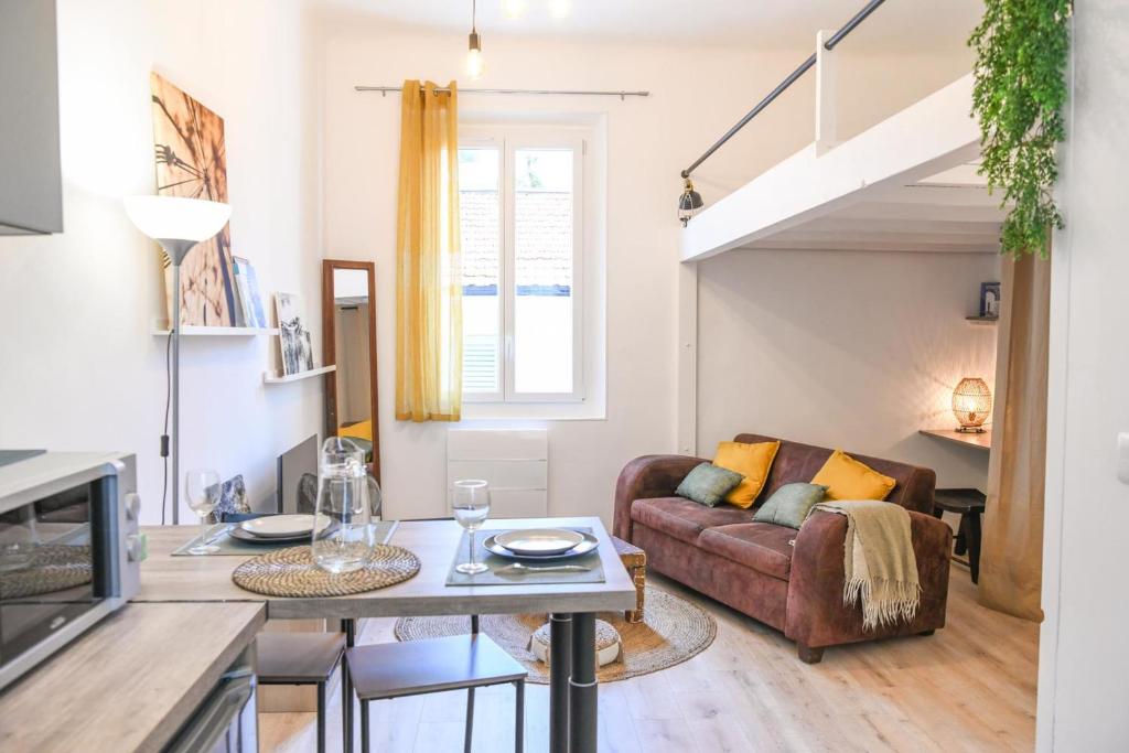 Studio cosy à 5 min à pied des Catalans 68 Rue Châteaubriand, 13007 Marseille