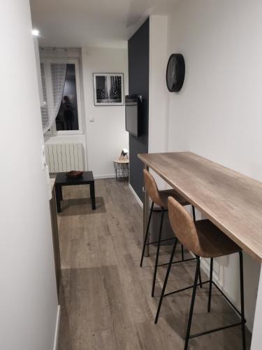 Studio cosy au pied du METRO FLACHET