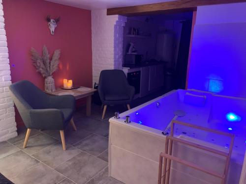 Studio Cosy avec Jacuzzi Privatif et Terrasse