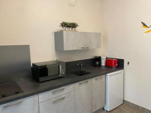 Studio cosy avec option piscine de avril à octobre