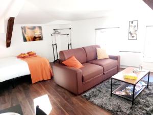 Appartement Studio Cosy dans le centre historique WIFI 19 Rue Massillon 16000 Angoulême -1