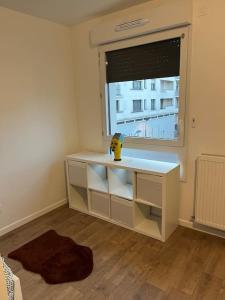 Appartement Studio Cosy et Charmant au cœur de Saint Cyr 10 Rue Marceau 78210 Saint-Cyr-lʼÉcole Île-de-France