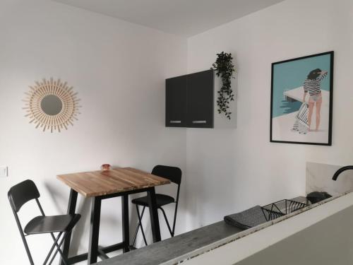 Studio cosy et rénové à 2 pas gare Reims Centre - Rue