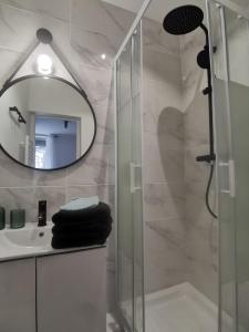 Studio cosy et rénové à 2 pas gare Reims Centre - Rue