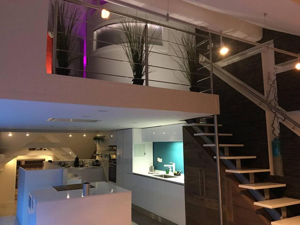 Studio cosy et rénové à 2 pas gare Reims Centre - Rue 51100 Reims