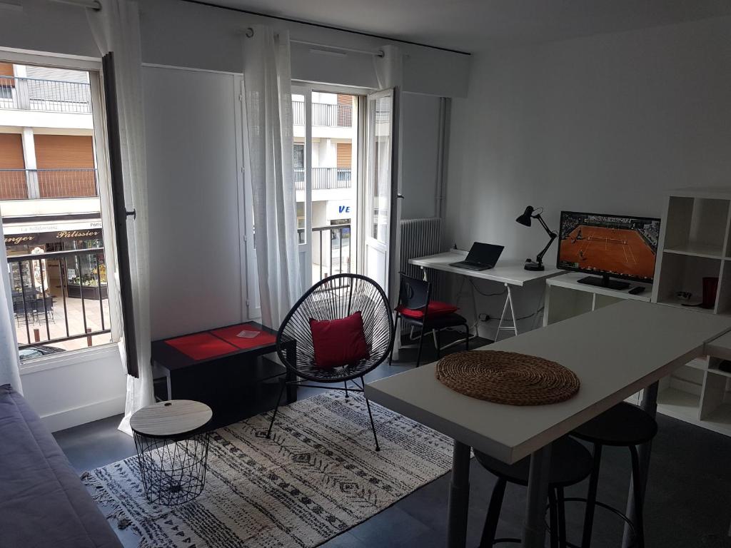 Appartement Studio cosy Fontainebleau hyper centre 2ieme étage 4 Rue des Pins 77300 Fontainebleau