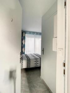 STUDIO COSY GARE AMIENS TOUT ÉQUIPÉ WIFI NETFLIX 2PERS