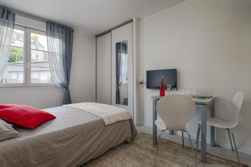 Studio Cosy + Hyper-centre + Netflix