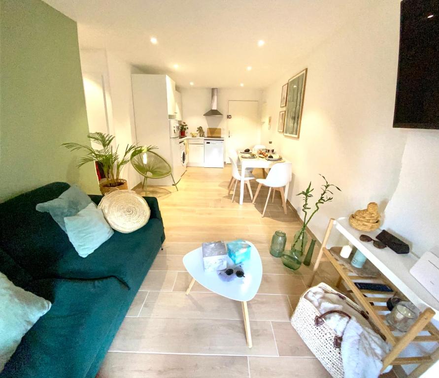 STUDIO COSY - HYPERCENTRE - CALME - WIFI - TV