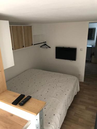 Studio Cosy, Jacuzzi et petit déjeuner