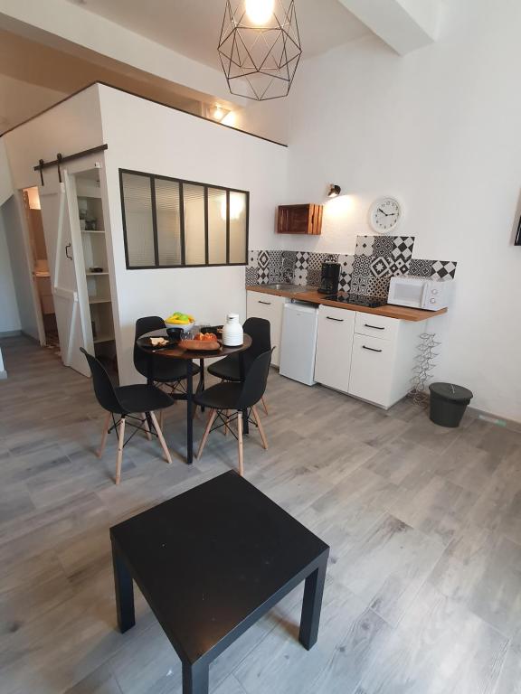 Studio cosy les pieds dans l'eau, climatisé, Parking privé, Vue montagne 20230 San-Nicolao