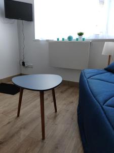 Appartement Studio cosy - proche gare & centre-ville - stationnement - cour intérieure table & chaises 54 Rue Luzel 22000 Saint-Brieuc Bretagne