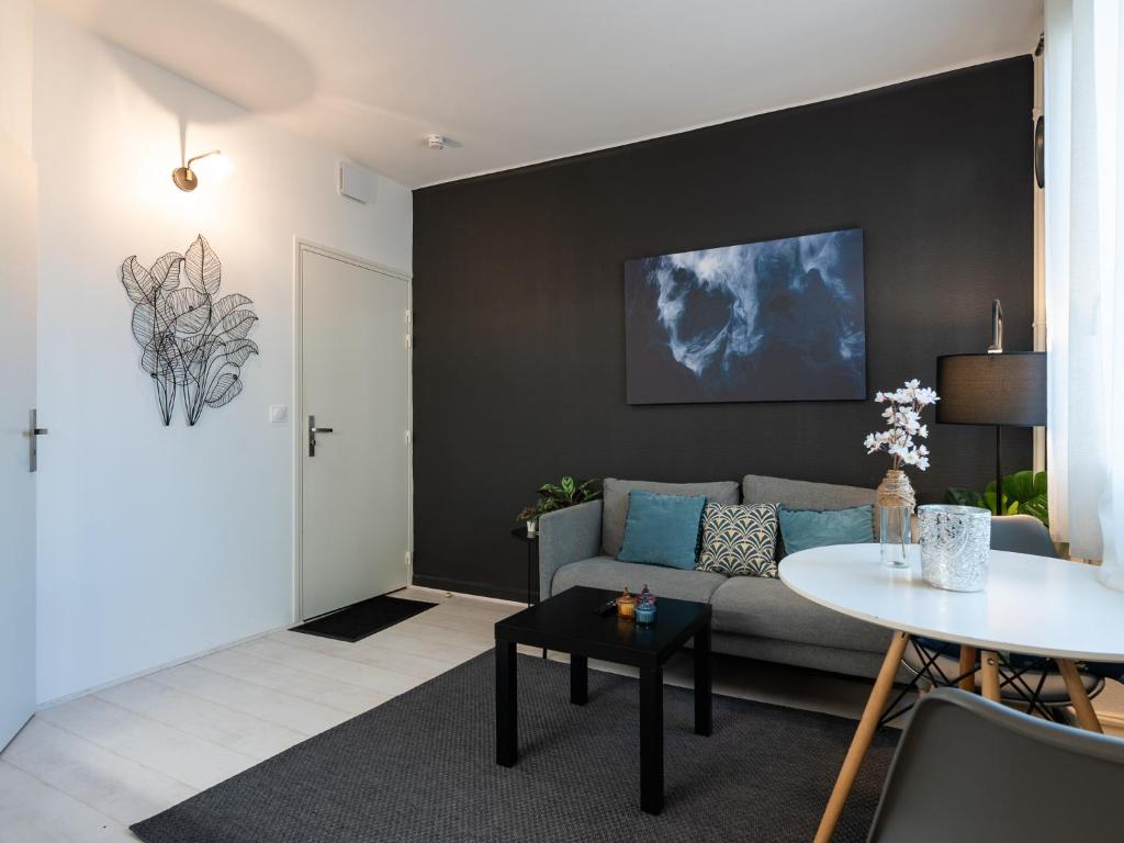 Appartement studio cosy proche Lyon part dieu 52 Avenue Marc Sangnier 69100 Villeurbanne