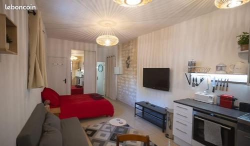 Studio cosy terrasse, proche centre & gare St Roch
