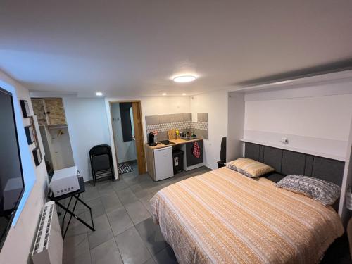 studio cozy a la gare de bourges