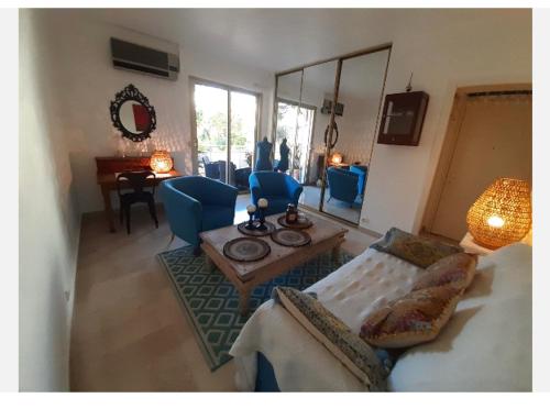 Studio dans appartement
