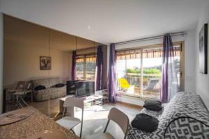 Appartement Studio dans belle résidence parking et piscine Château Miramar 2 Rue Germaine Imbert 06000 Nice Provence-Alpes-Côte d\'Azur