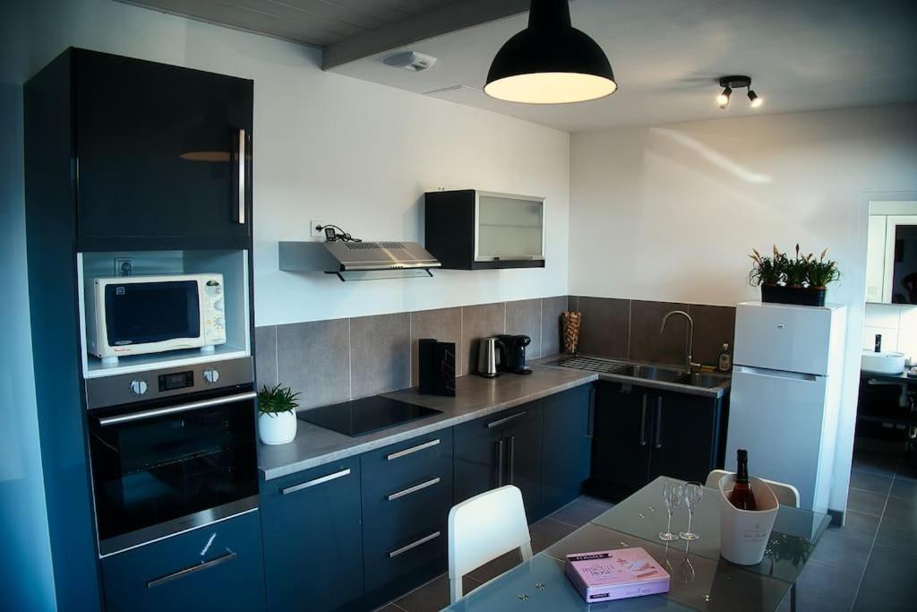 Studio dans résidence avec piscine et proche mer 06600 Antibes