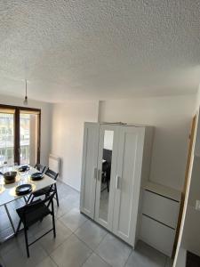 Studio dans résidence avec piscine et tennis