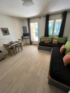 Studio dans un cadre reposant (golfs de Valescure)