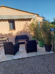 Studio dans villa calme à 15km de Cannes