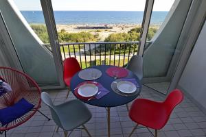 Studio de 33 m2, vue et bord de mer, parking