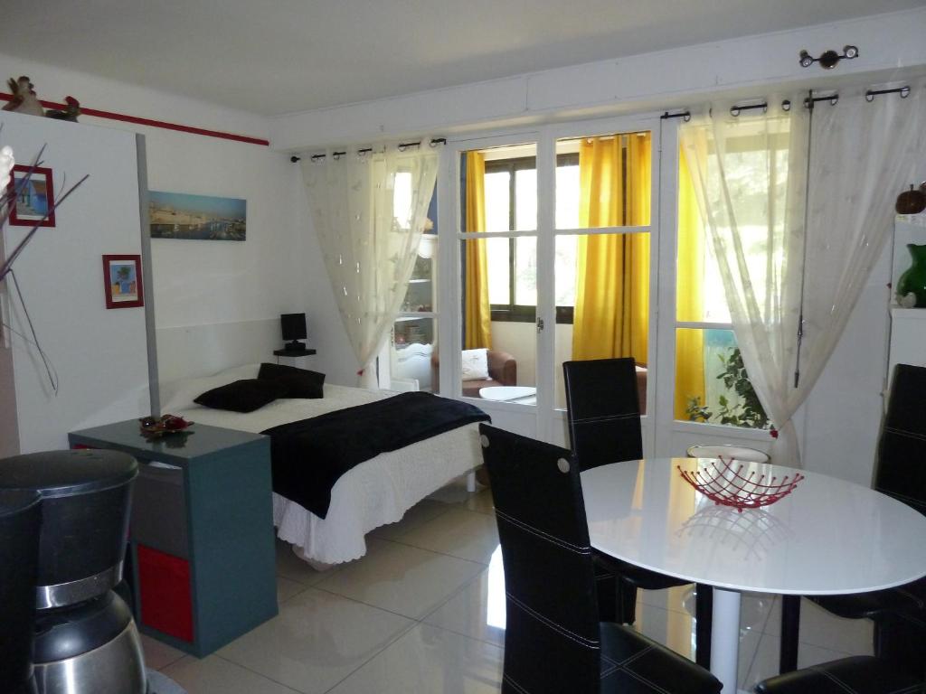 Studio de charme en centre ville D1 59500 Douai