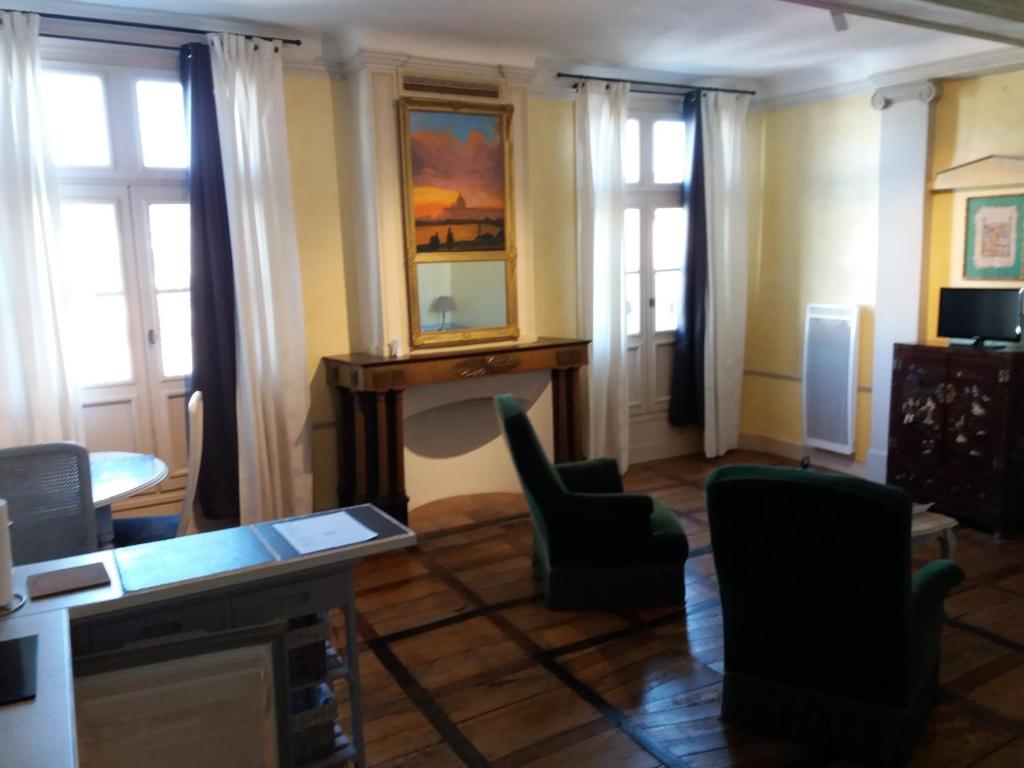 Appartement Studio de Tourisme Tilleuls appartement N°5 16 place des tilleuls 40270 Grenade-sur-lʼAdour