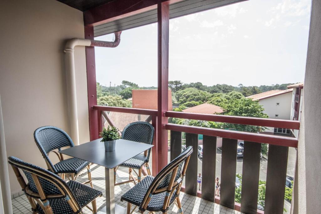 Studio Duplex Place de la Grenette