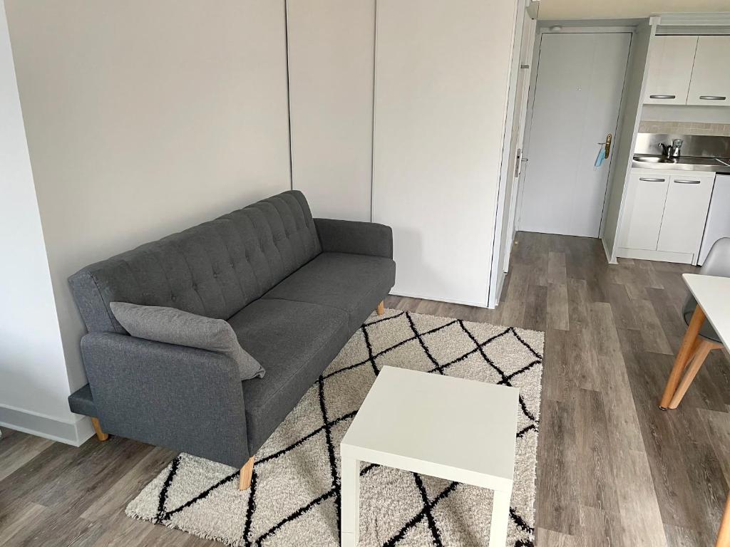 Appartement Studio en centre ville de Vendôme Batiment A 12 Faubourg Chartrain 41100 Vendôme