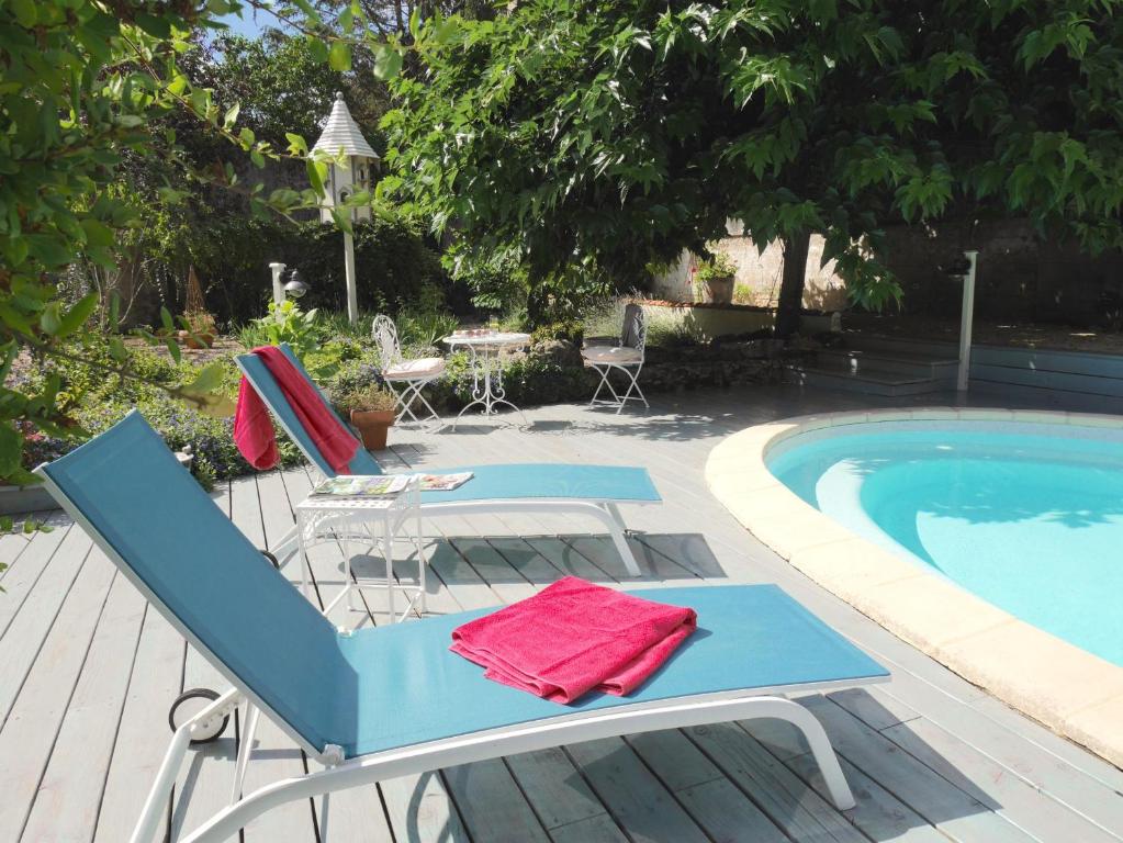 Studio en face Hopital Nord avec terrasse