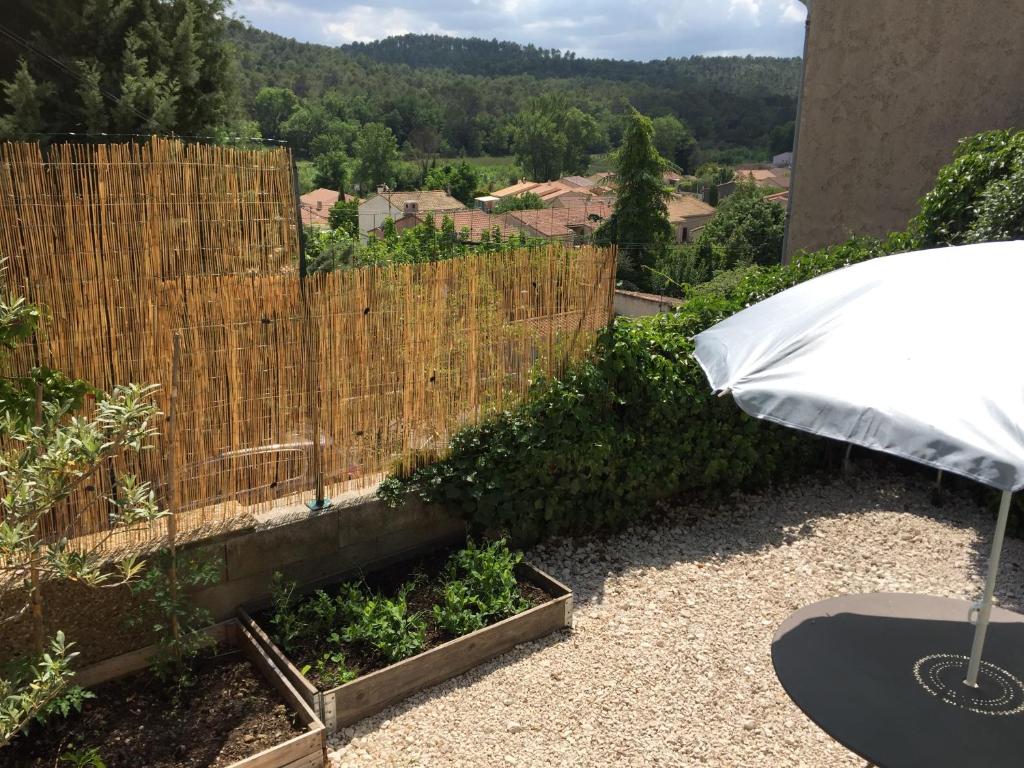 Appartement studio en provence verte 39 chemin Sainte Catherine 83143 Le Val