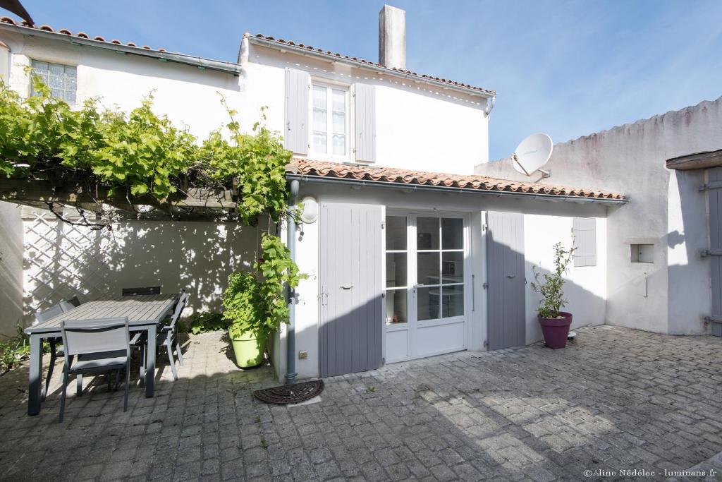 Studio Enchastrayes, 1 pièce, 4 personnes - FR-1-691-18 04400 Enchastrayes