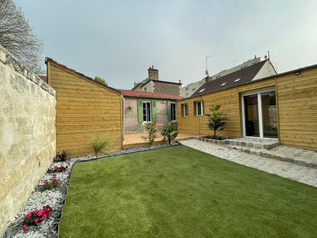 Studio entièrement rénové à deux pas des plages