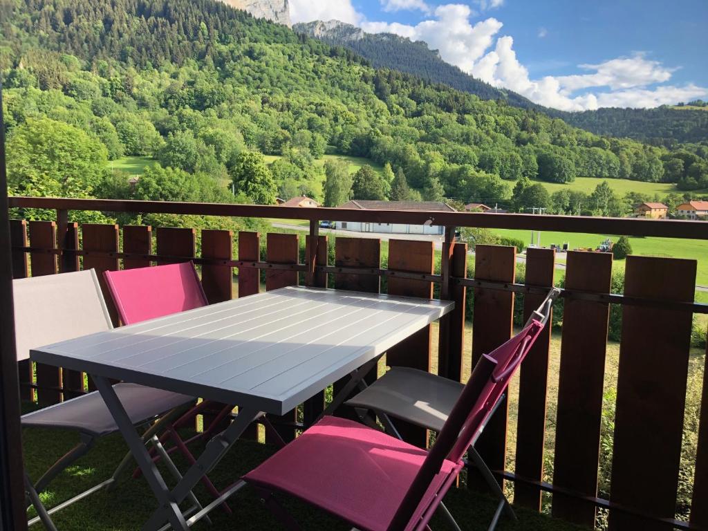 Appartement Studio entièrement rénové entre lac et montagne Résidence Le grand soleil Bâtiment Le chamois lieu dit le Nouy 74500 Thollon-les-Mémises