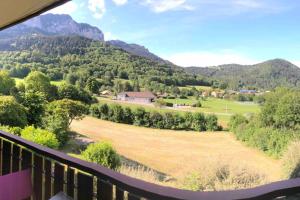 Studio entièrement rénové entre lac et montagne
